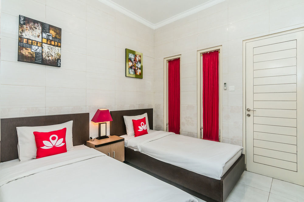 Angkul Angkul Beach Inn Kuta By Kamara Kültér fotó
